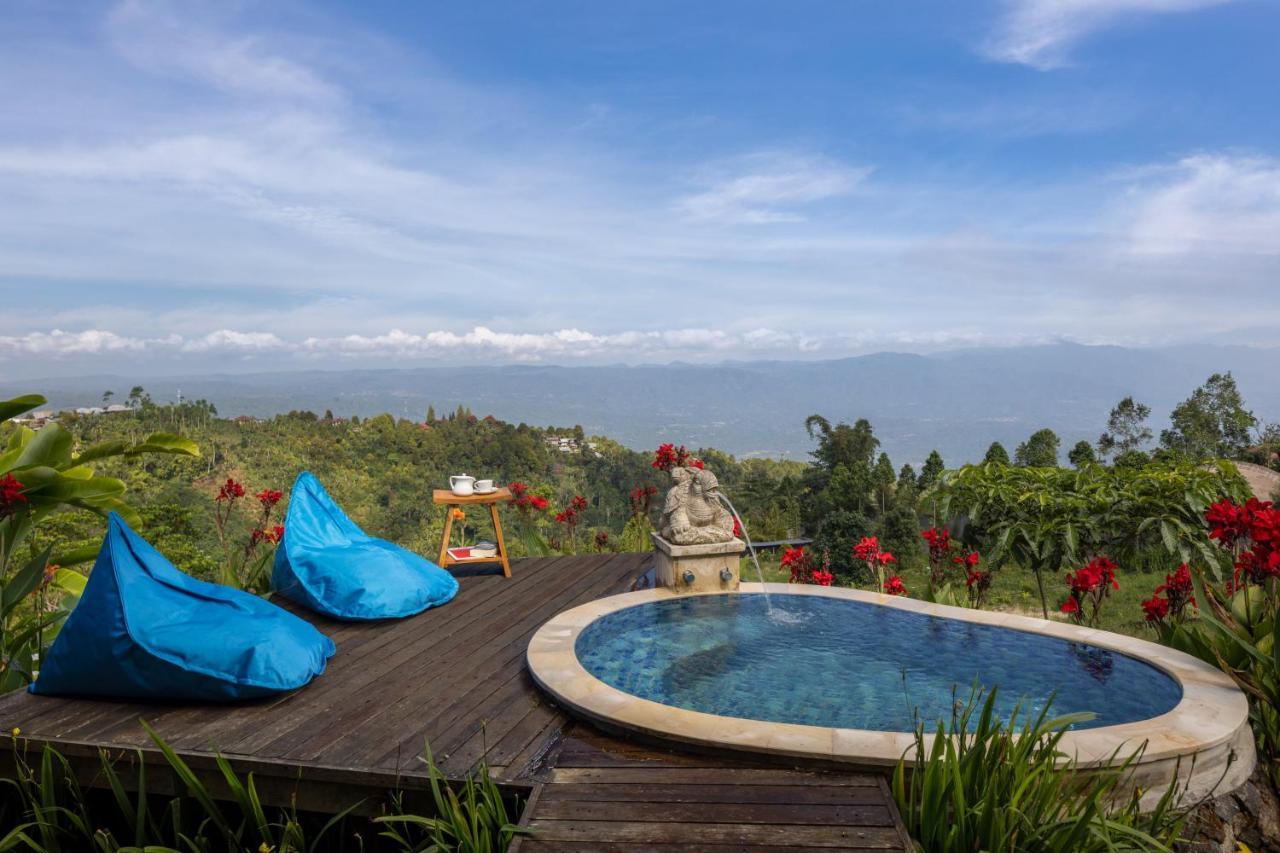 Munduk Tentrem Resort Exterior foto